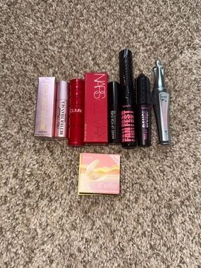 ✨100% BRAND NEW NEVER OPENED BENEFIT COSMETICS MASCARA, BLUSH & BROW SETTER!!✨